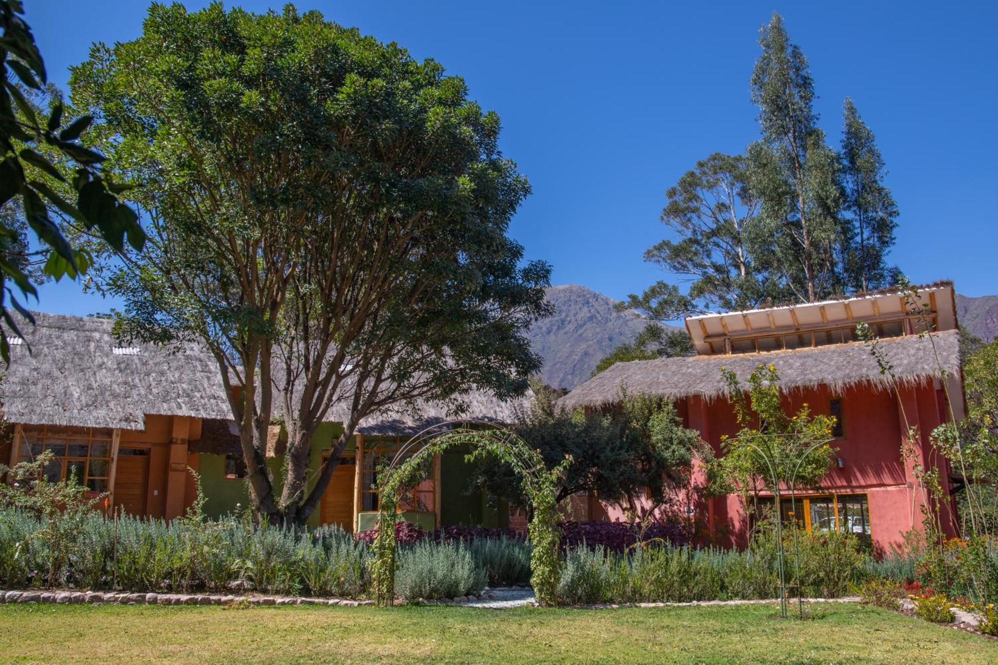 Arbol De La Vida Hotel Huaran Exterior photo
